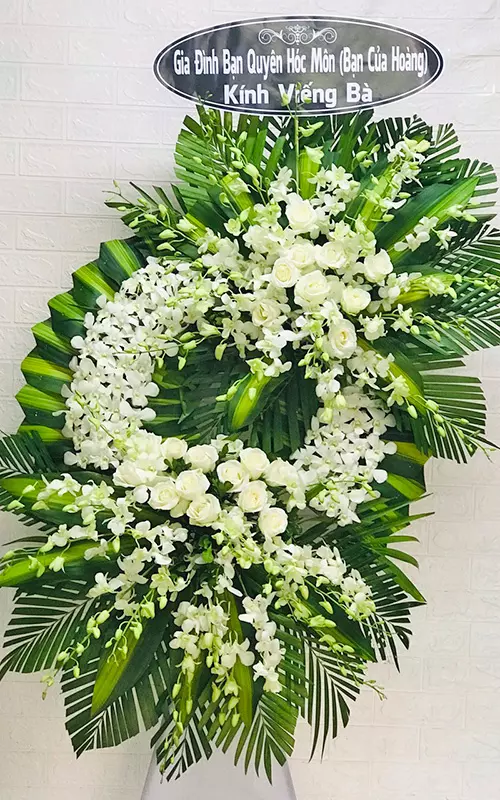 Vòng hoa chia buồn đám tang